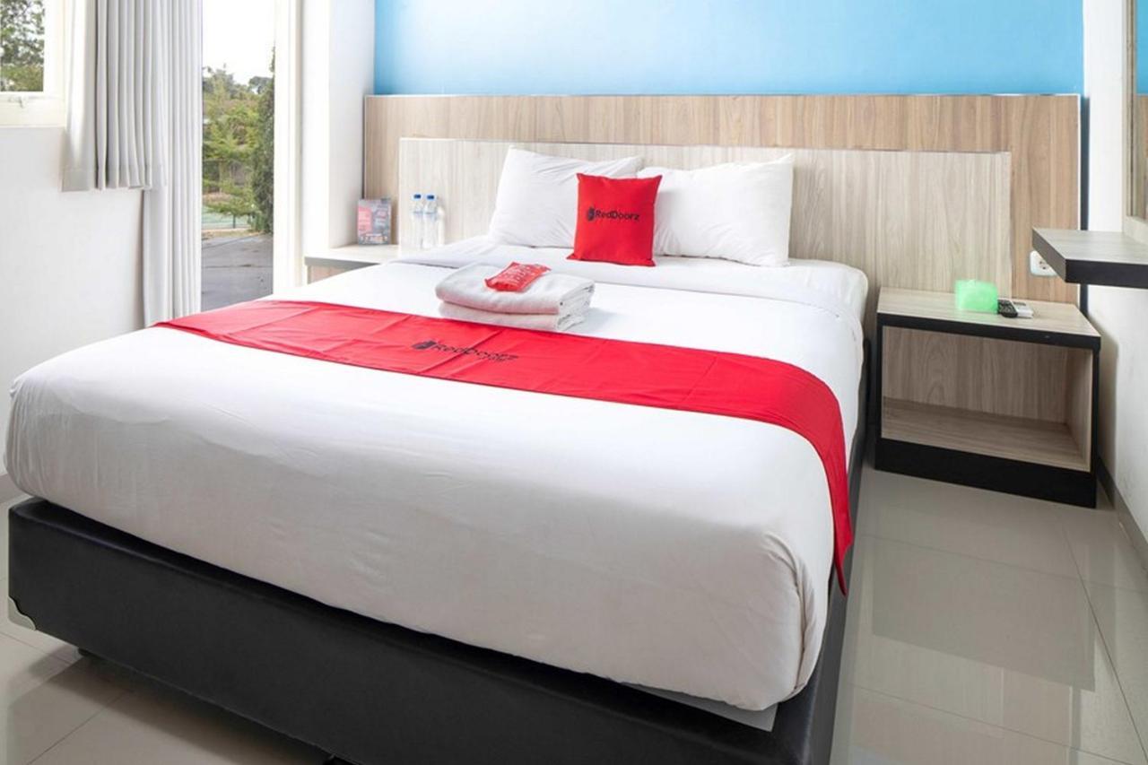 Reddoorz Plus At Panorama Villas Batu Batu  Exterior photo