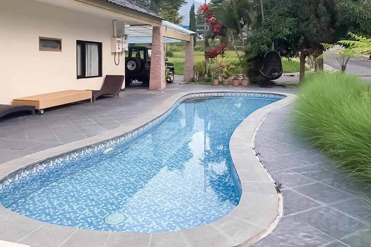 Reddoorz Plus At Panorama Villas Batu Batu  Exterior photo